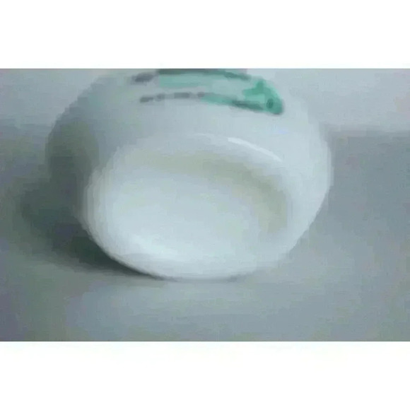 NEW Pond's Cold Cream Make-Up Remover Deep Cleanser Full Size 6.1oz/173g - Picture 8 of 8